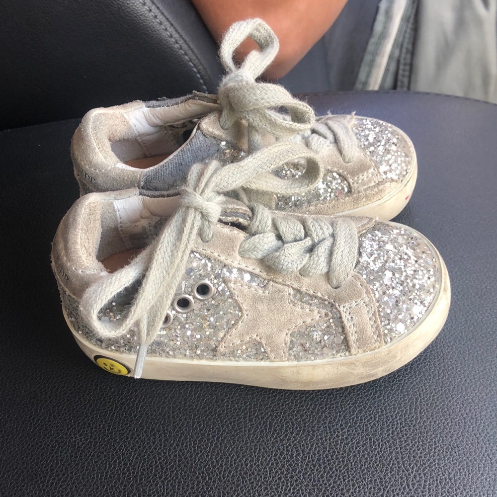 Baby golden goose size 19
